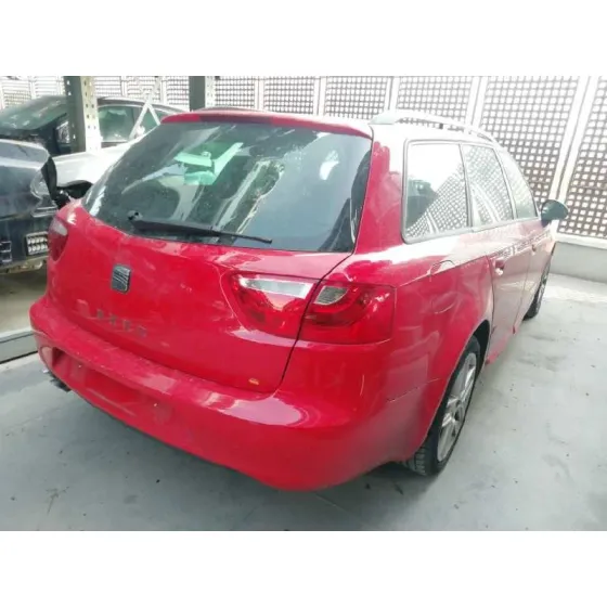 SEAT EXEO ST (3R5)(2009>) '2009 SPORT ROJO