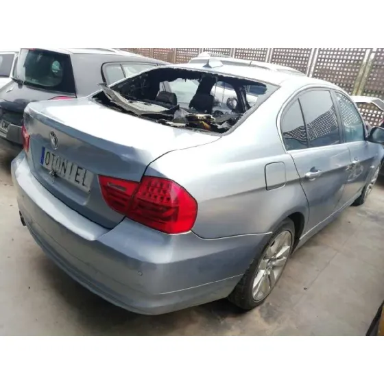 BMW SERIE 3 BERLINA (E90) '2010 325D GRIS