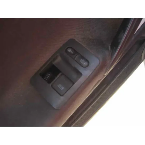 VOLKSWAGEN LUPO (6X1/6E1) '2005 ADVANCE ROJO