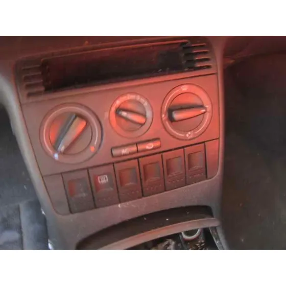 VOLKSWAGEN LUPO (6X1/6E1) '2005 ADVANCE ROJO
