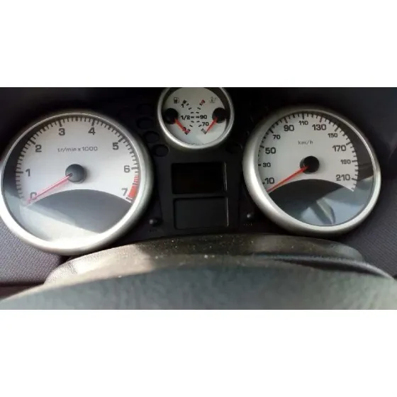PEUGEOT 207 '2009 1.4 NEGRO
