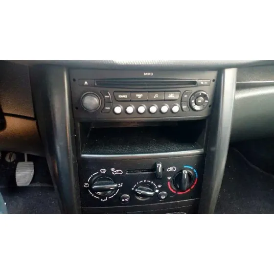 PEUGEOT 207 '2009 1.4 NEGRO