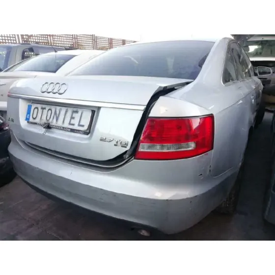 AUDI A6 BERLINA (4F2) '2005 2.7 TDI GRIS