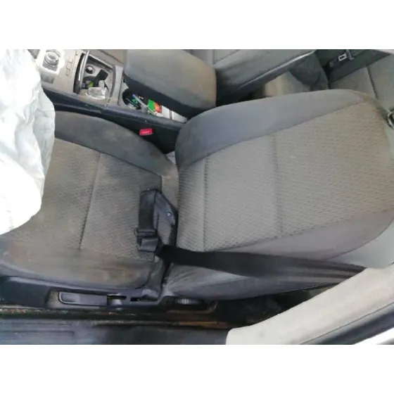 AUDI A6 BERLINA (4F2) '2005 2.7 TDI GRIS