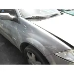 RENAULT MEGANE II CLASSIC BERLINA RENAULT MEGANE II CLASSIC BERLINA '2004 CONFORT AUTHENTIQUE GRIS 2003