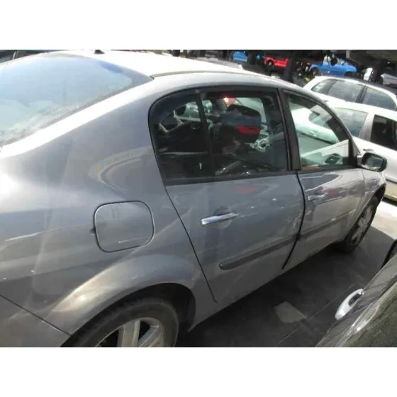RENAULT MEGANE II CLASSIC BERLINA '2004 CONFORT AUTHENTIQUE GRIS
