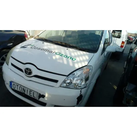 TOYOTA COROLLA VERSO (R1) '2005 2.0 D-4D LUNA BLANCO