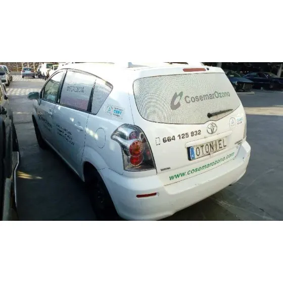 TOYOTA COROLLA VERSO (R1) '2005 2.0 D-4D LUNA BLANCO