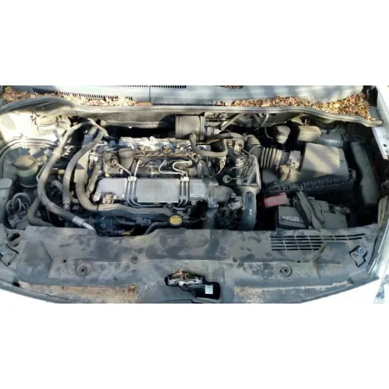 TOYOTA COROLLA VERSO (R1) '2005 2.0 D-4D LUNA BLANCO