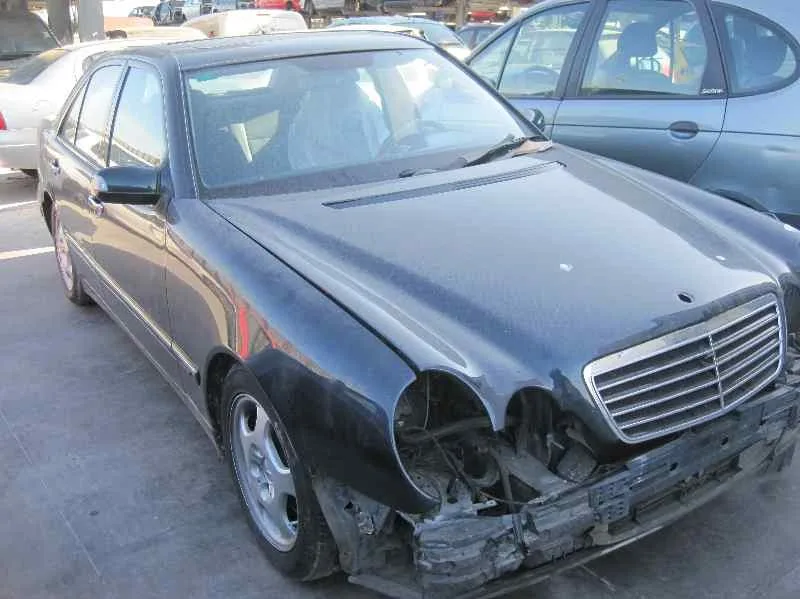 MERCEDES CLASE E (W210) BERLINA DIESEL '2000 270 CDI (210.016) VERDE OSCURO