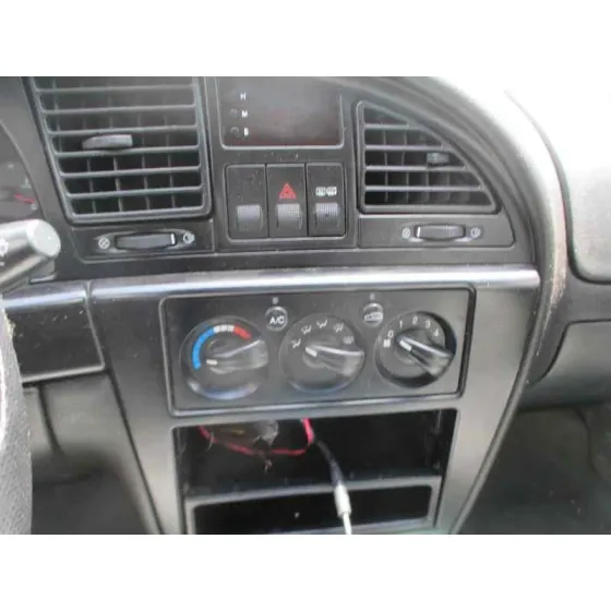 DAEWOO NUBIRA BERLINA '2000 CLASSIC SE AZUL