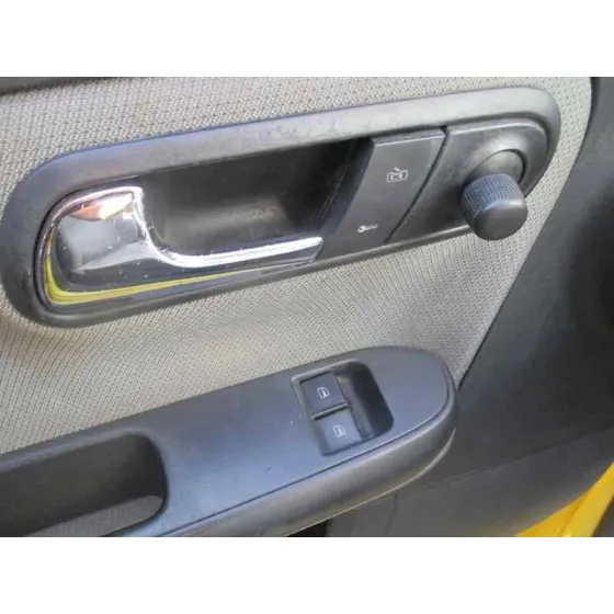 SEAT IBIZA (6L1) '2003 COOL AMARILLO