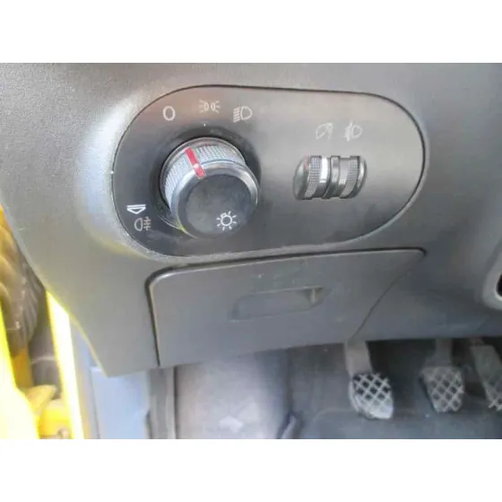 SEAT IBIZA (6L1) '2003 COOL AMARILLO