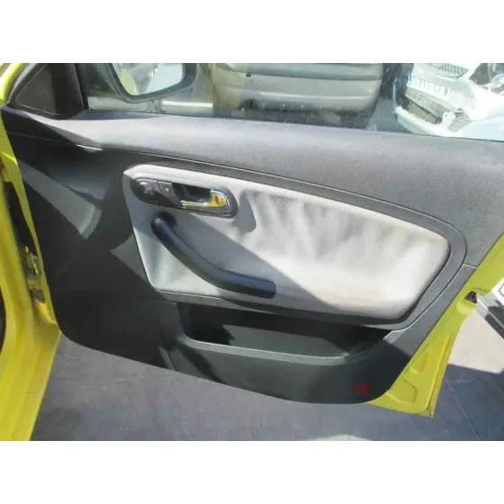 SEAT IBIZA (6L1) '2003 COOL AMARILLO