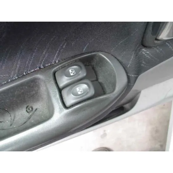 RENAULT SCENIC (JA..) '2003 1.6 16V DYNAMIQUE (JA0B/11) GRIS CLARO