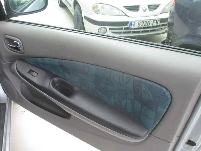 NISSAN ALMERA (N16/E) '2002 AMBIENCE PLATA