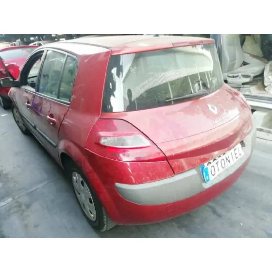 RENAULT MEGANE II BERLINA 5P '2007 1.5 DCI DIESEL ROJO