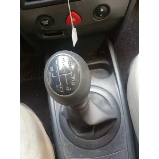 RENAULT MEGANE II BERLINA 5P '2007 1.5 DCI DIESEL ROJO
