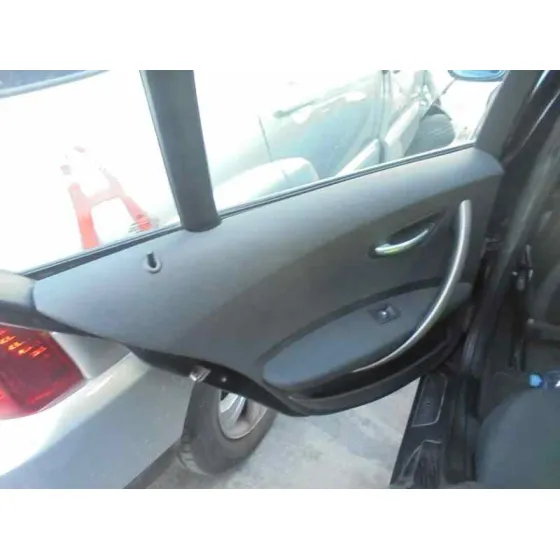 BMW SERIE 1 BERLINA (E81/E87) '2006 118D NEGRO