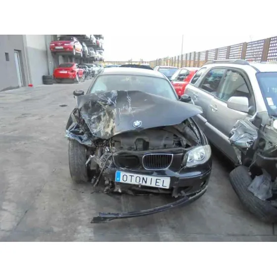 BMW SERIE 1 BERLINA (E81/E87) '2006 118D NEGRO