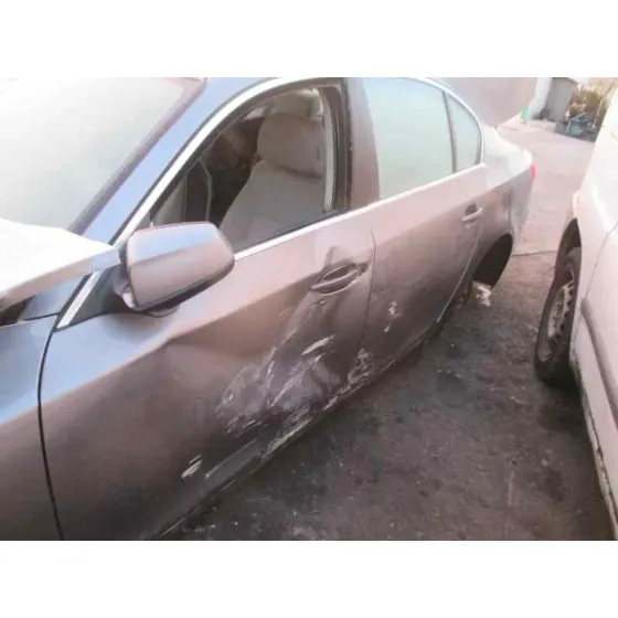 BMW SERIE 5 BERLINA (E60) '2009 520D GRIS