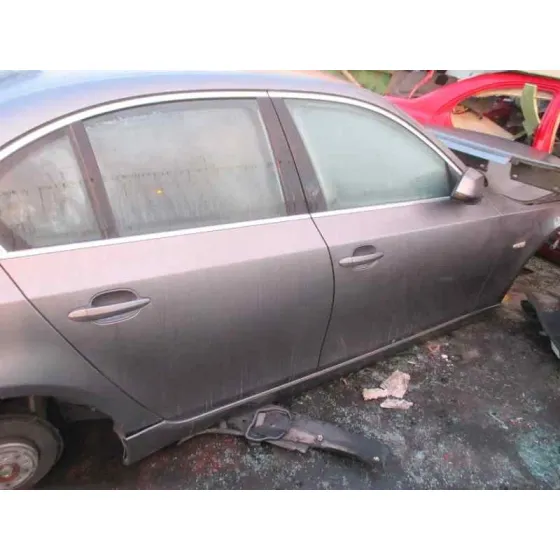 BMW SERIE 5 BERLINA (E60) '2009 520D GRIS
