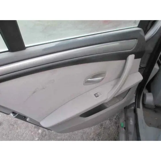 BMW SERIE 5 BERLINA (E60) '2009 520D GRIS