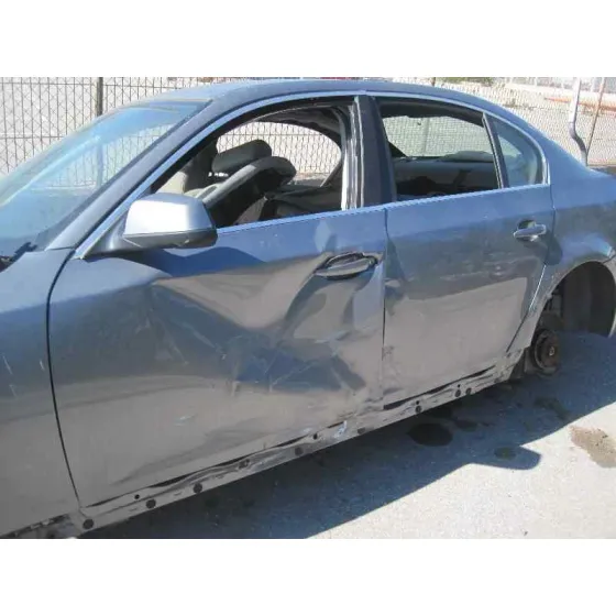 BMW SERIE 5 BERLINA (E60) '2009 520D GRIS