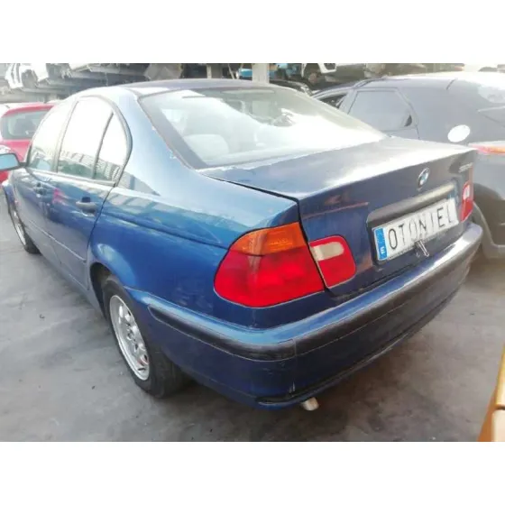 BMW SERIE 3 BERLINA (E46) '2001 320D AZUL