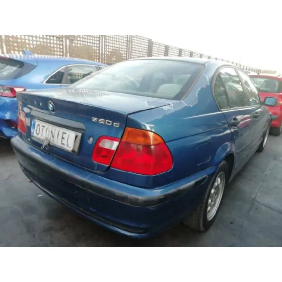 BMW SERIE 3 BERLINA (E46) '2001 320D AZUL