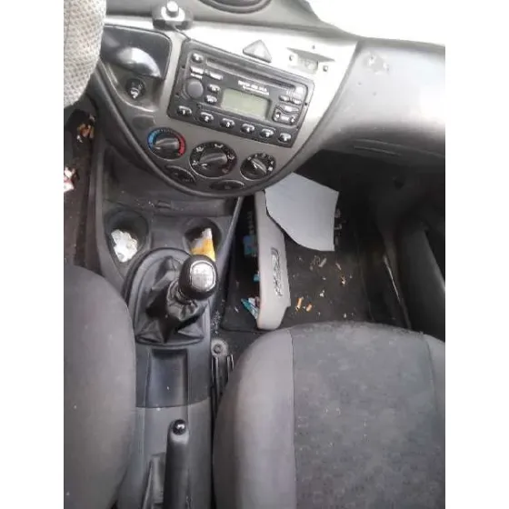 FORD FOCUS TURNIER (CAK) '2004 AMBIENTE AZUL