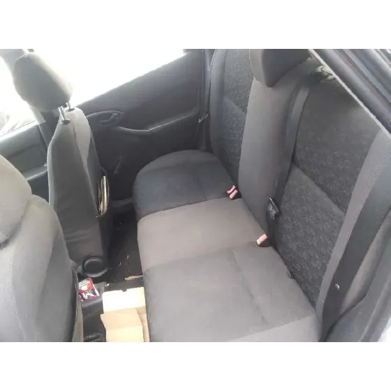 FORD FOCUS TURNIER (CAK) '2004 AMBIENTE AZUL