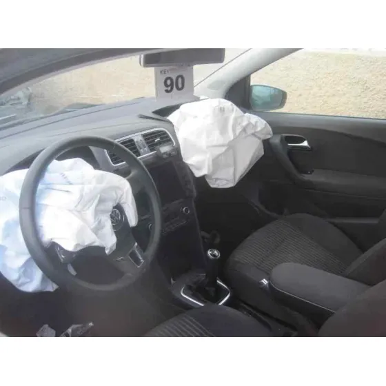 VOLKSWAGEN POLO (6R1) '2013 SPORT BY R-LINE BLANCO