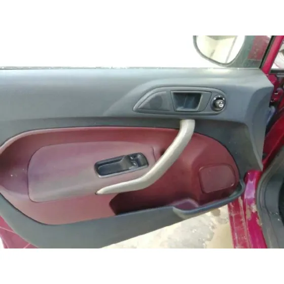 FORD FIESTA (CB1) '2009 AMBIENTE ROJO