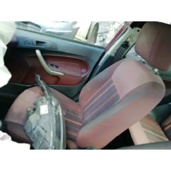 FORD FIESTA (CB1) '2009 AMBIENTE ROJO