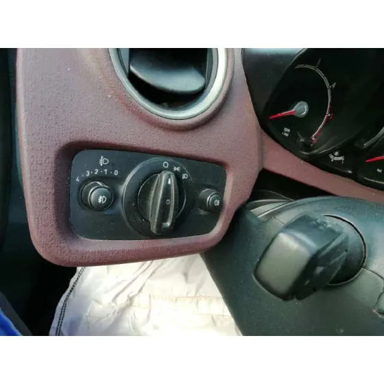 FORD FIESTA (CB1) '2009 AMBIENTE ROJO