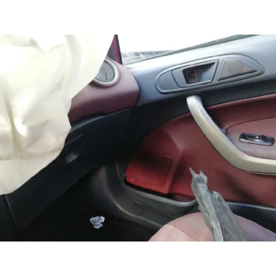 FORD FIESTA (CB1) '2009 AMBIENTE ROJO