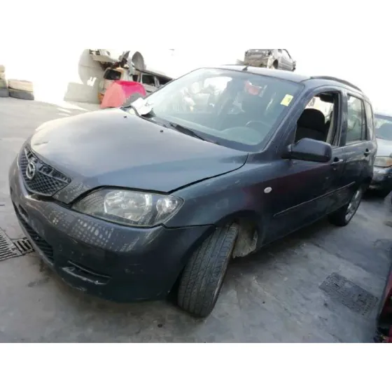 MAZDA 2 BERLINA (DY) '2004 1.4 DIESEL CAT GRIS