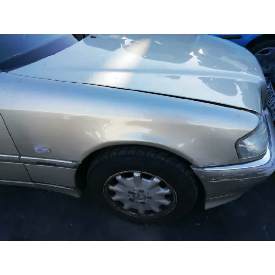 MERCEDES CLASE C (W202) BERLINA '1998 220 CDI (202.133) GRIS