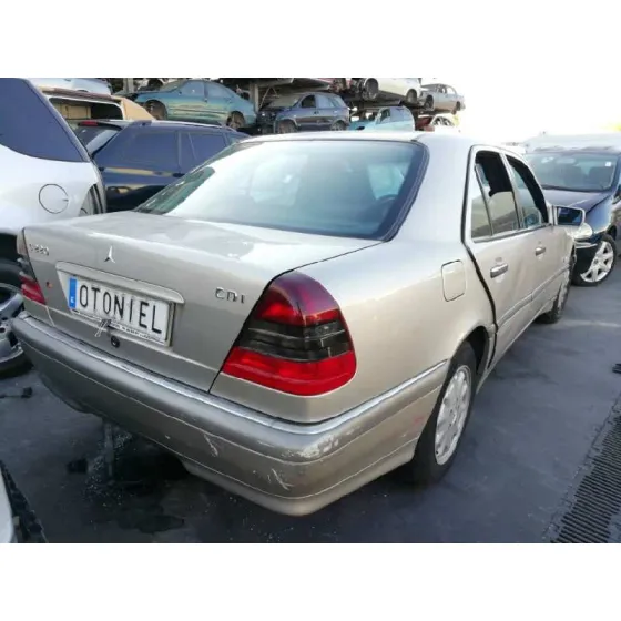 MERCEDES CLASE C (W202) BERLINA '1998 220 CDI (202.133) GRIS