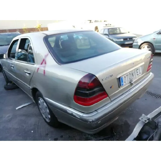 MERCEDES CLASE C (W202) BERLINA '1998 220 CDI (202.133) GRIS