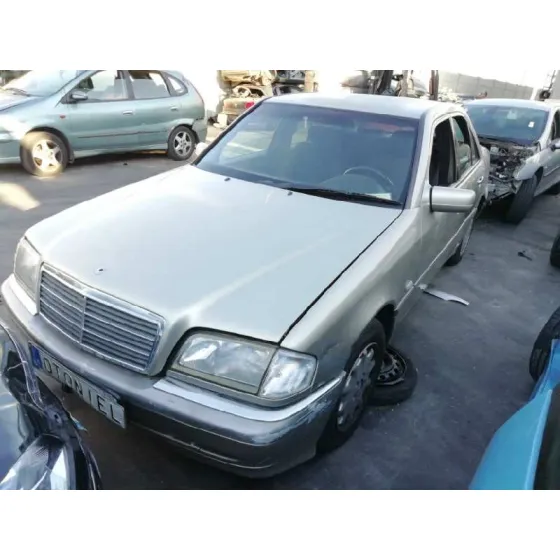 MERCEDES CLASE C (W202) BERLINA '1998 220 CDI (202.133) GRIS