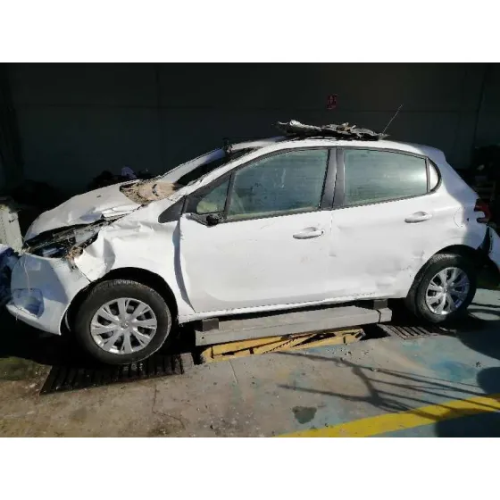 PEUGEOT 208 '2015 ACTIVE BLANCO