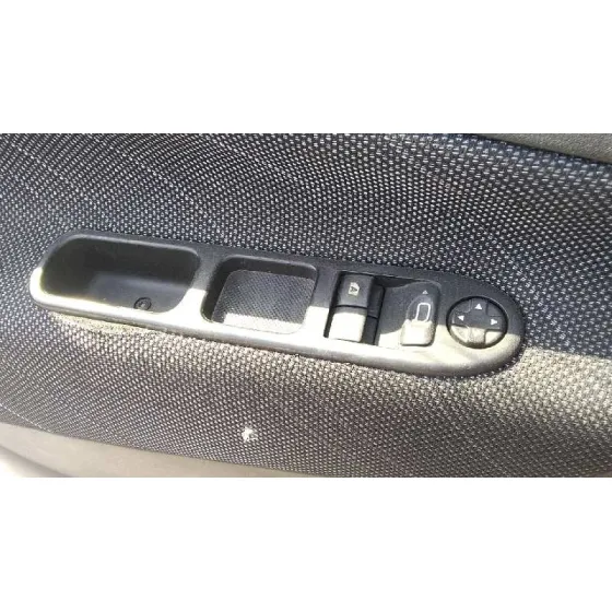 PEUGEOT 207 '2009 CONFORT NEGRO