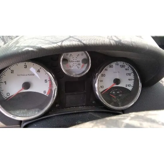 PEUGEOT 207 '2009 CONFORT NEGRO