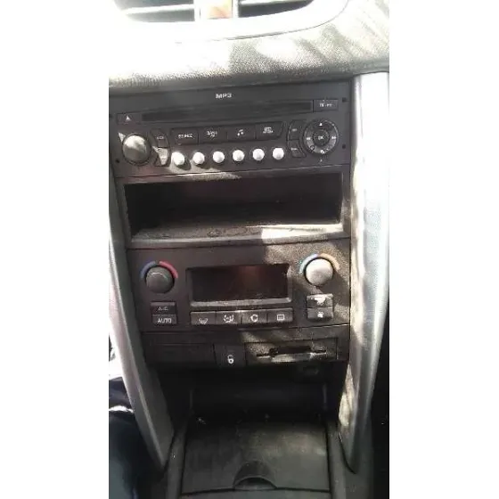 PEUGEOT 207 '2009 CONFORT NEGRO