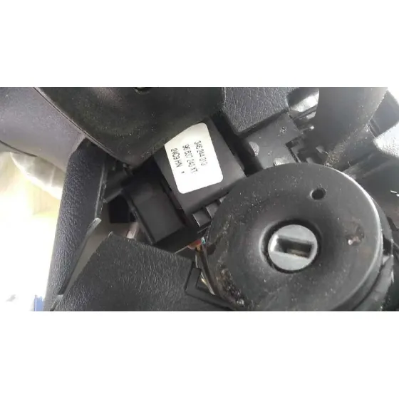 PEUGEOT 207 '2009 CONFORT NEGRO