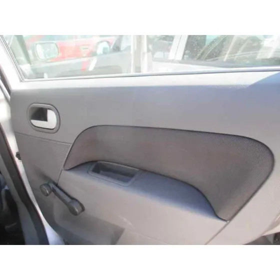 FORD FIESTA (CBK) '2003 AMBIENTE PLATA