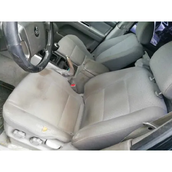 KIA SORENTO '2006 2.5 CRDI CAT NEGRO