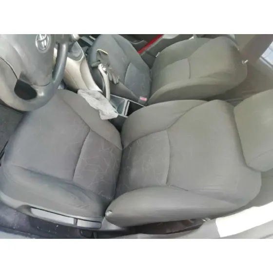 TOYOTA AURIS '2008 ACTIVE ROJO